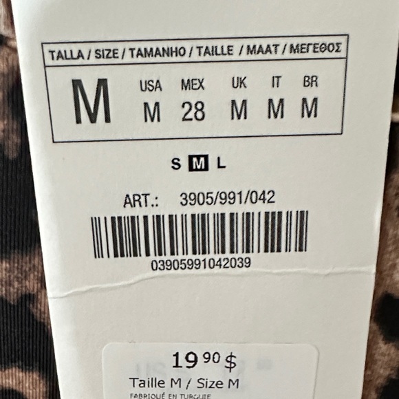 Sleeveless Leopard Print shirt in Brown & Black - Picture 4 of 4